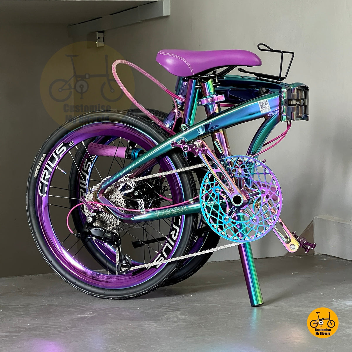 Fnhon Tornado 22" Oil Slick folding bike frame material colour detail