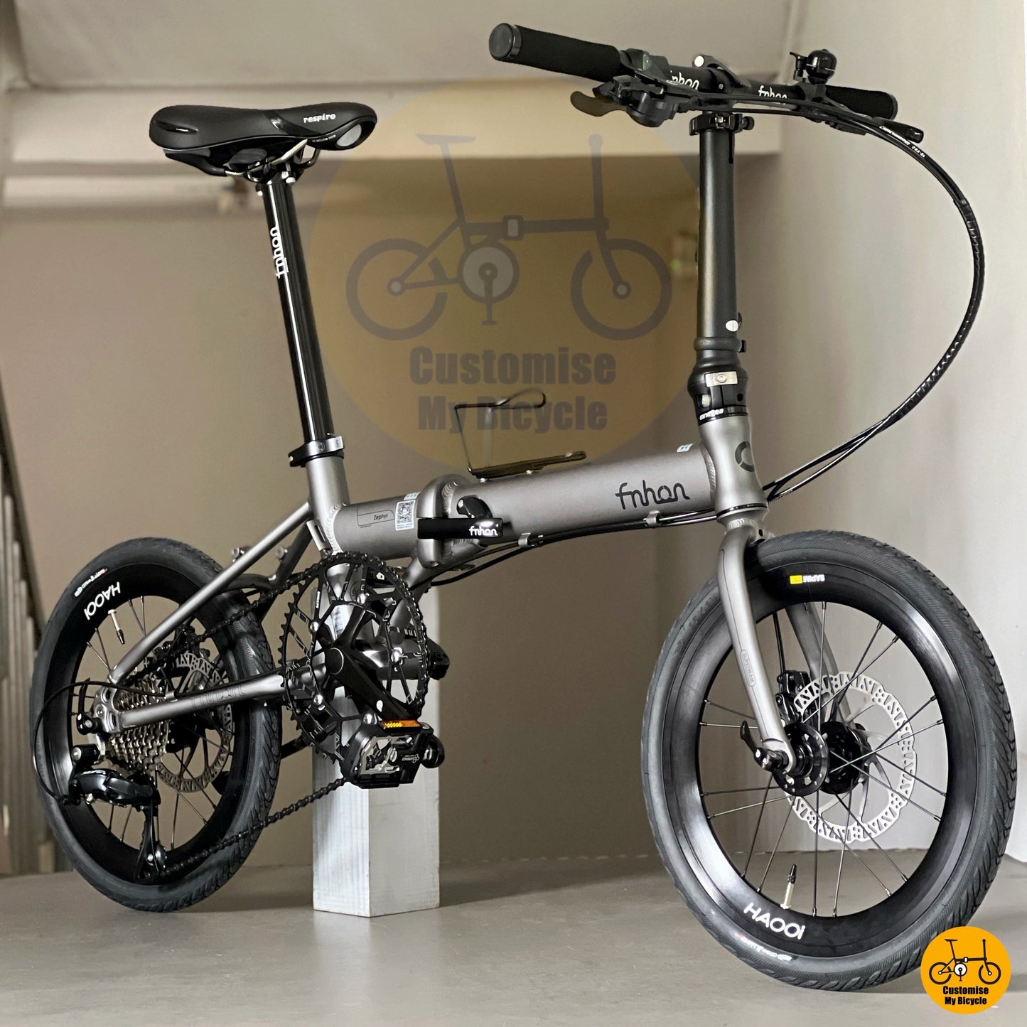 Folding Bike Fnhon Zephyr 18 inch folding bike Battleship Grey lightweight aluminium foldable bicycle side view
